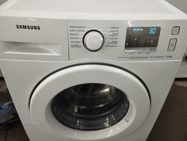 Вузька пральна машина Samsung шириною 45см