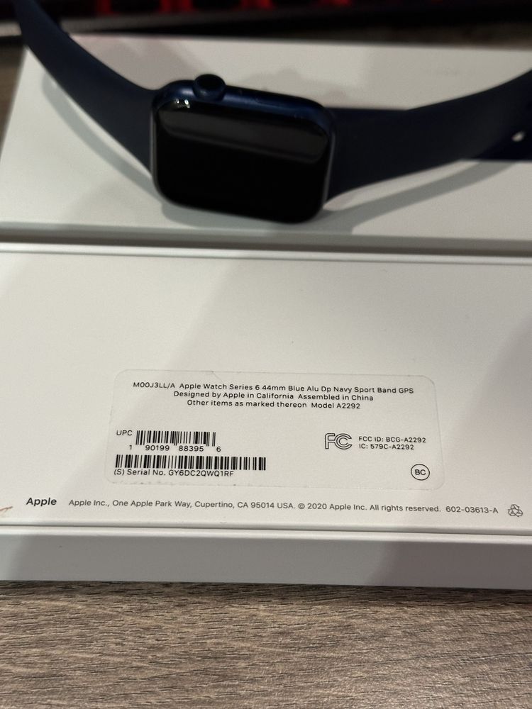 Продам Apple watch 6 44 mm