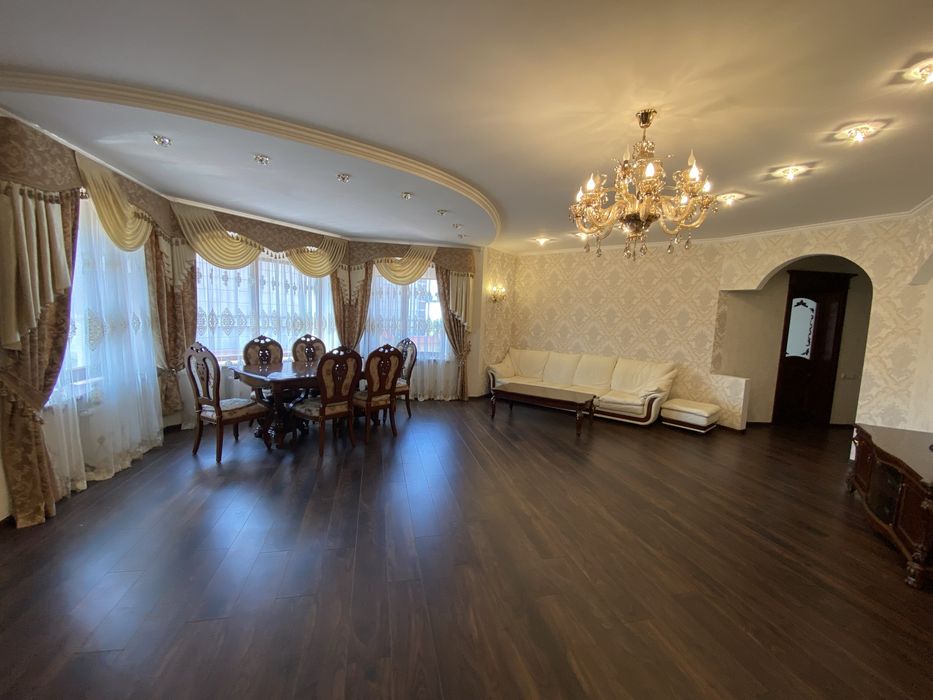 Дом возле Одессы. 15 км от Центра города. Усатова.