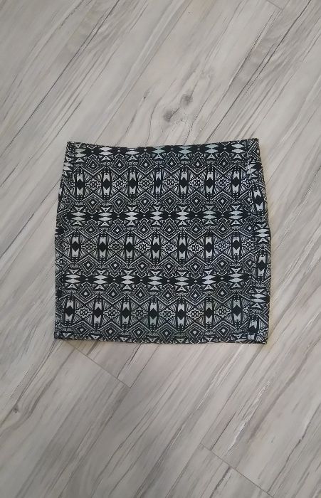Dopasowana spódniczka aztecka aztec H&M tuba mini 36 38 S M