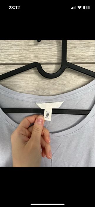 H&M blue t-shirt