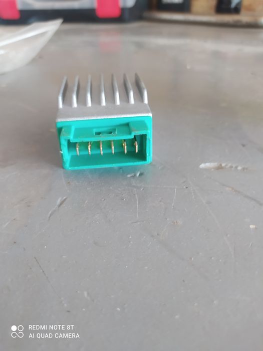 Регулятор напруги