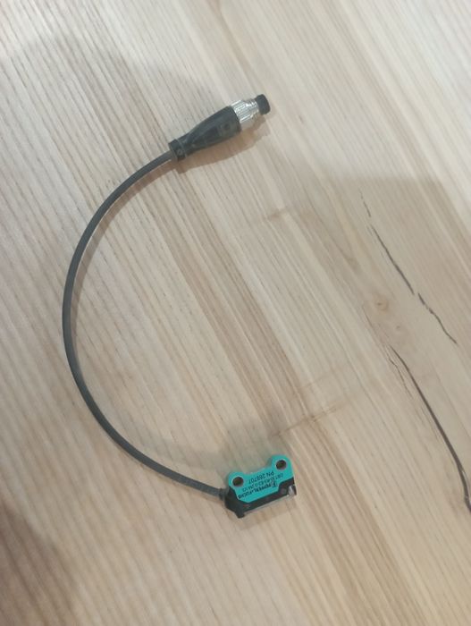 OBT30-R3-E2-0,2M-V3 czujnik optyczny pepperl