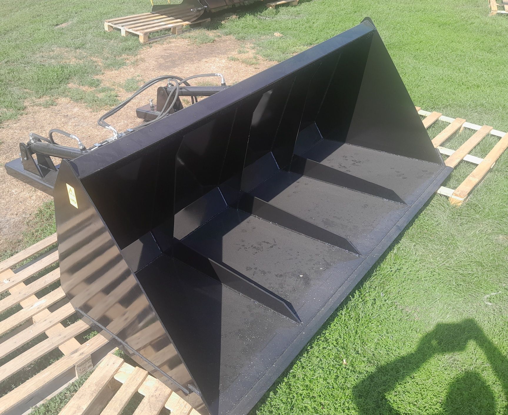 Łyżka 2.2m 1m³ hydrauliczna do wózka widłowego