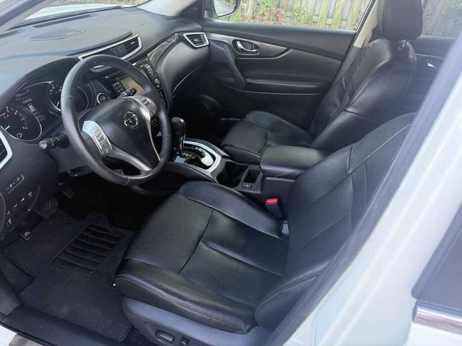 Nissan Rogue SL      2016