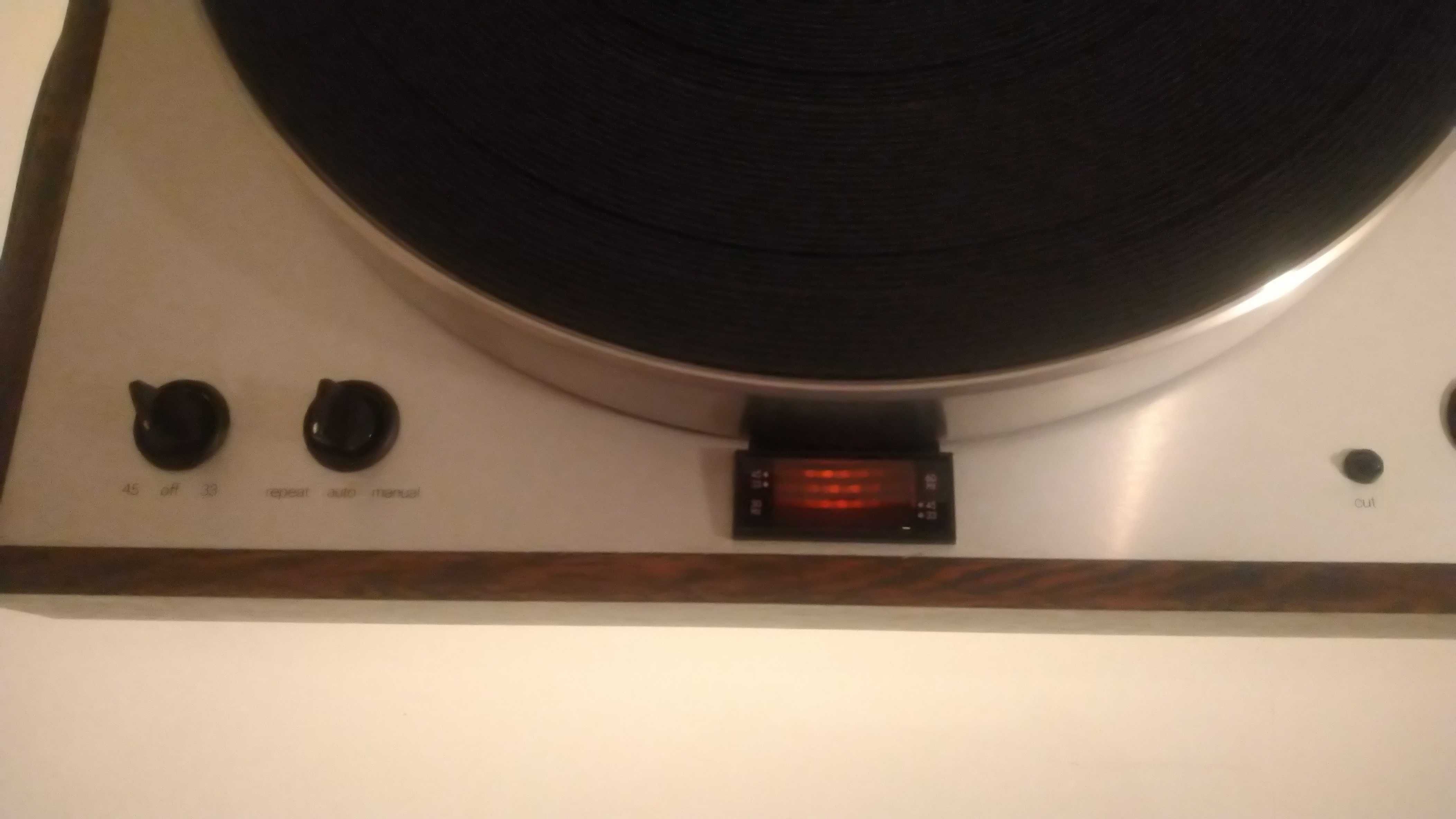 Gramofon Luxman PD 277