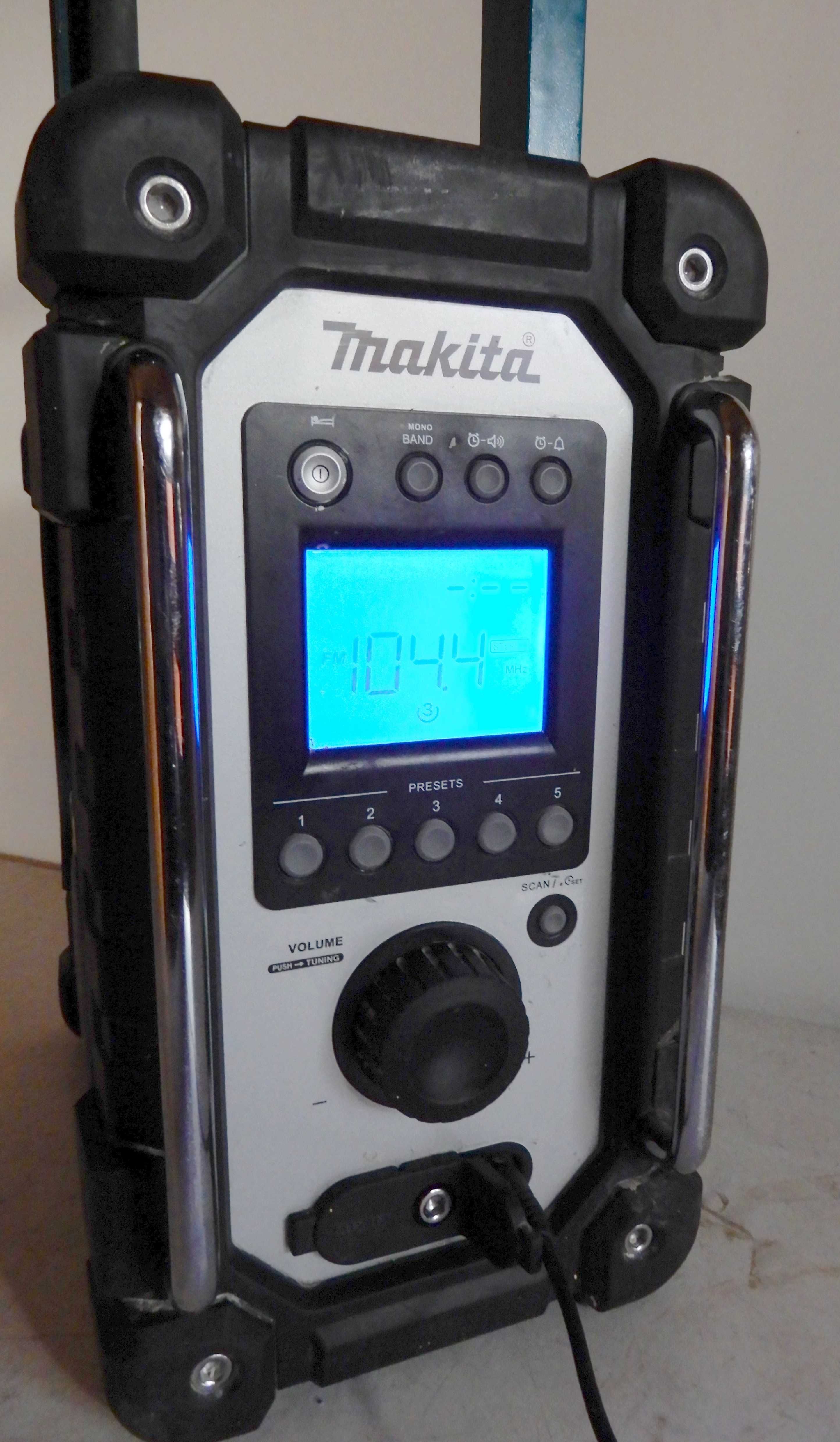 Zasilacz do radia przenośnego - MAKITA DMR 110