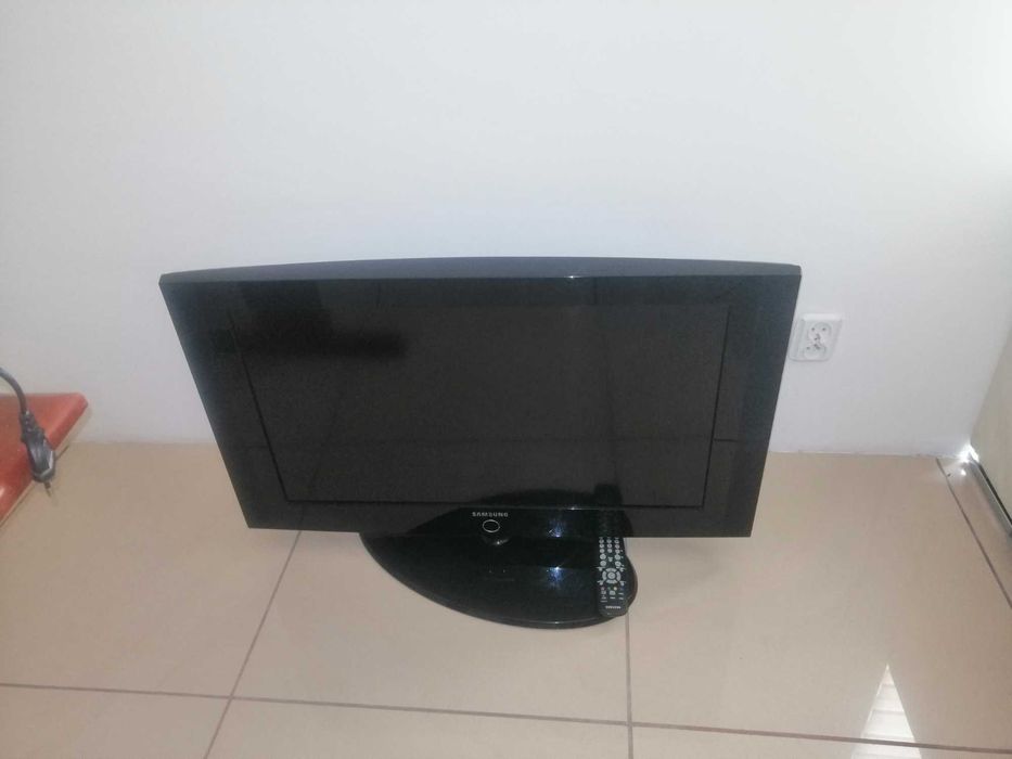Sprzedam telewizor Samsung LE32A330J1N