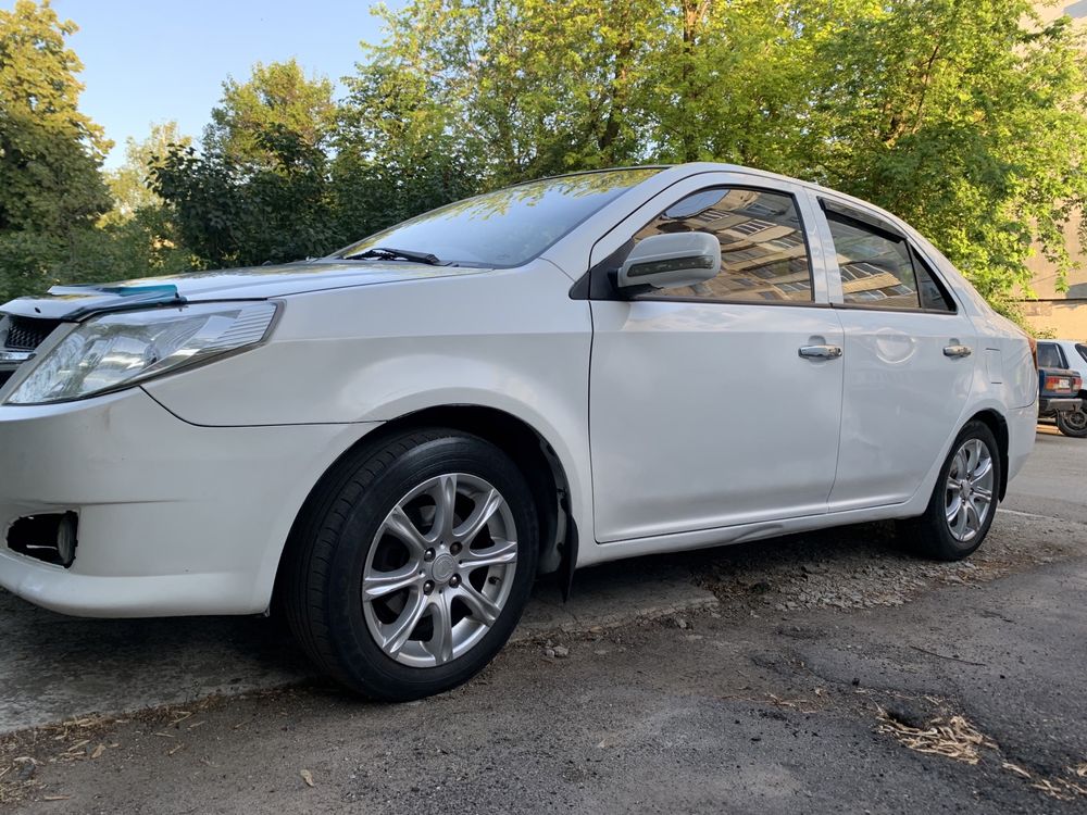 Продам машину, geely mk