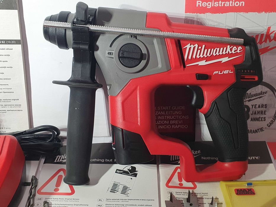 Zestaw narzedzi MILWAUKEE M12 CH wiertarka SDS- aku 12v 3ah wiertła