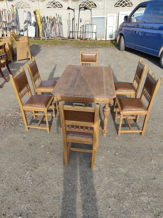 Stół plus krzesła