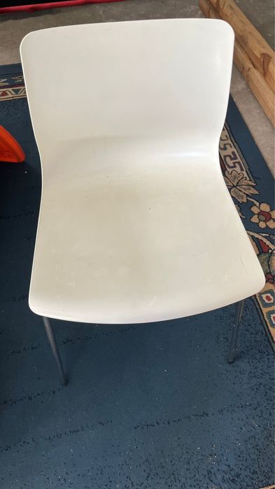 Mesa em Vidro Branco com Estrutura em Inox + 5 Cadeiras