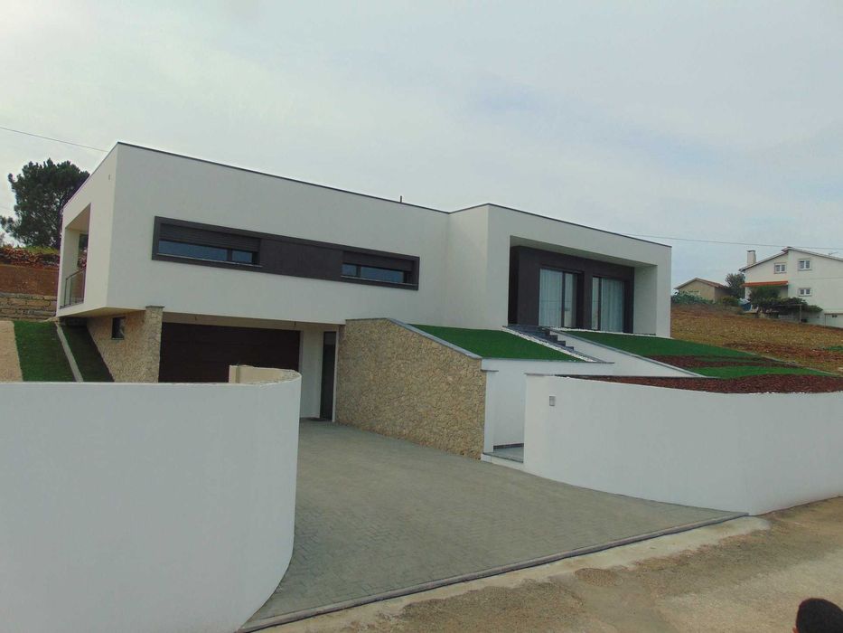 Coutada V.F. Xira vendo 1 de 3 lotes  nesta prestigiada urbe.