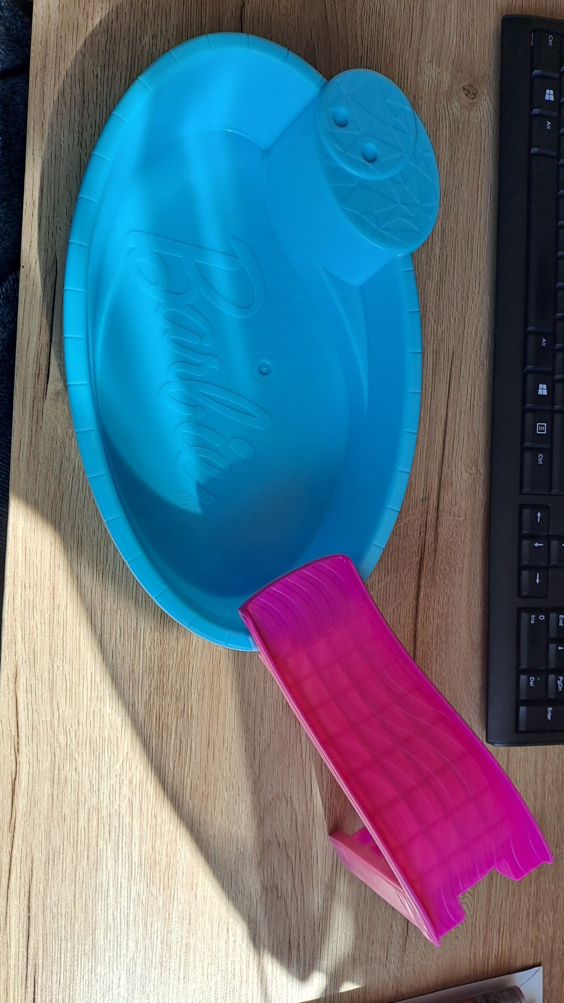 Basen Barbie z zjeżdżalnią