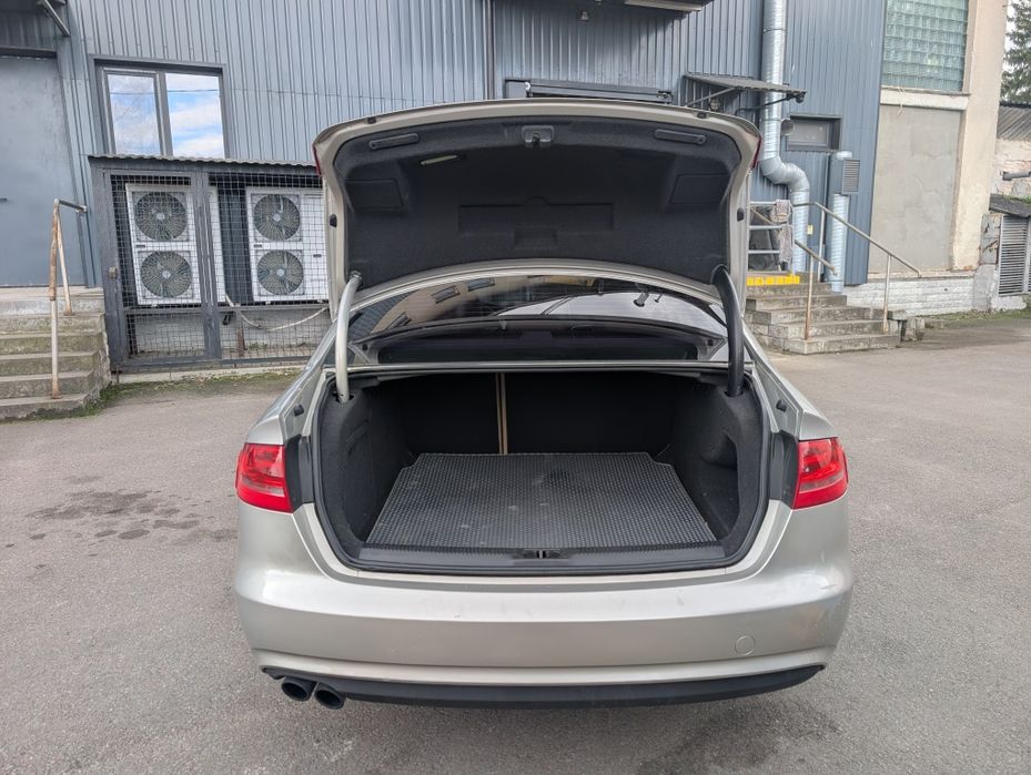 Audi A4 2.0tfsi 2013