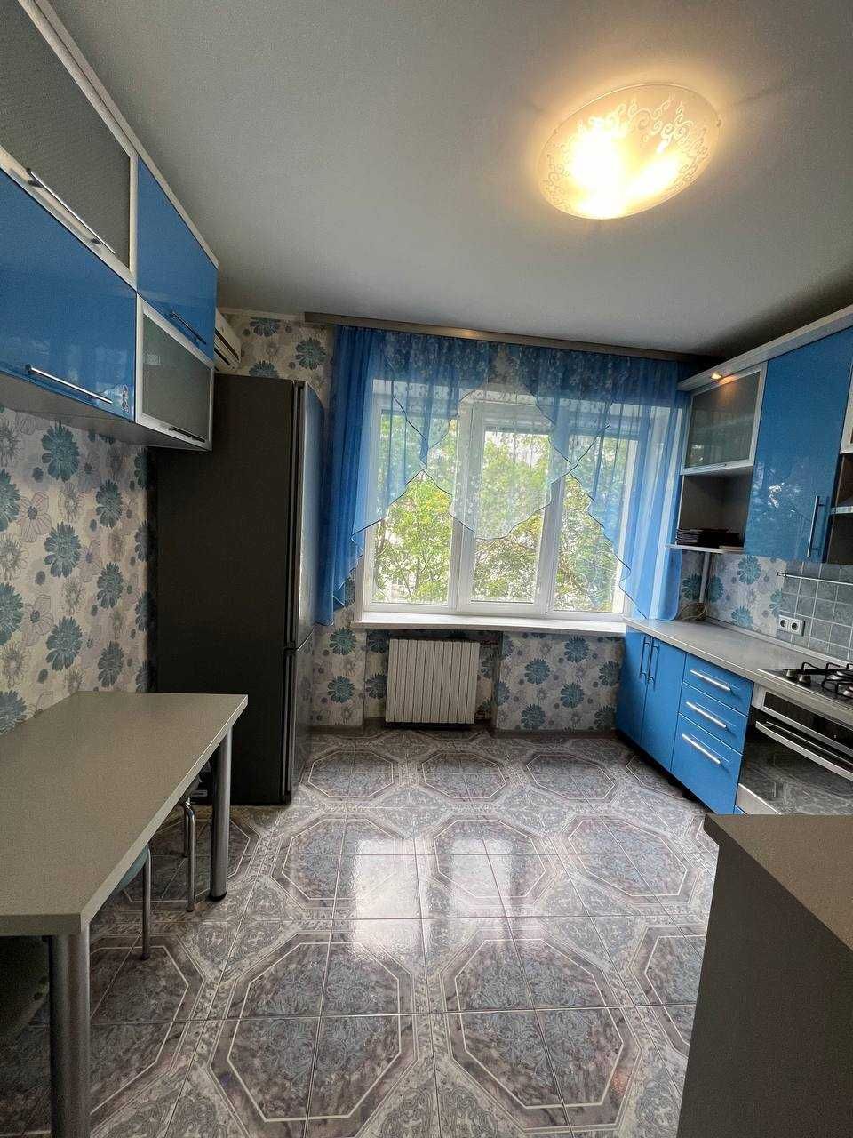 Продам 4к квартиру с ремонтом, ул. Казакова (р-н проспекта Гагарина)