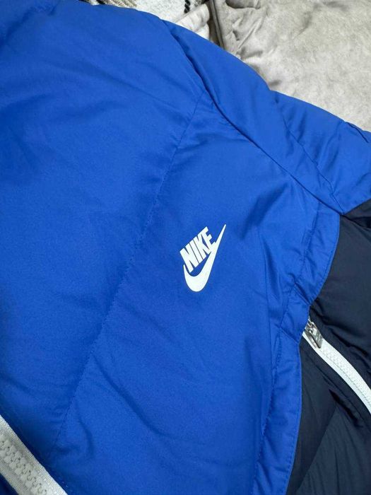 Пуховик Nike Windrunner StormFit, розмір XXL, ідеал DR9605-480