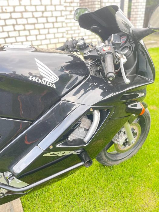 Honda cbr 600 f2