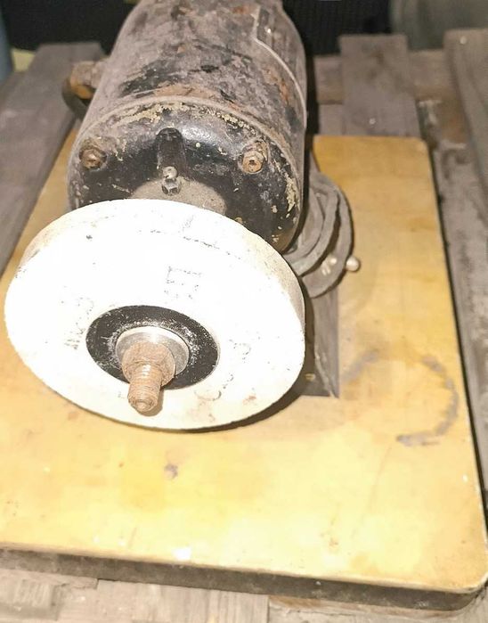 Станок для заточки - точилка с фирменным электродвигателем.Мощная 25Кг