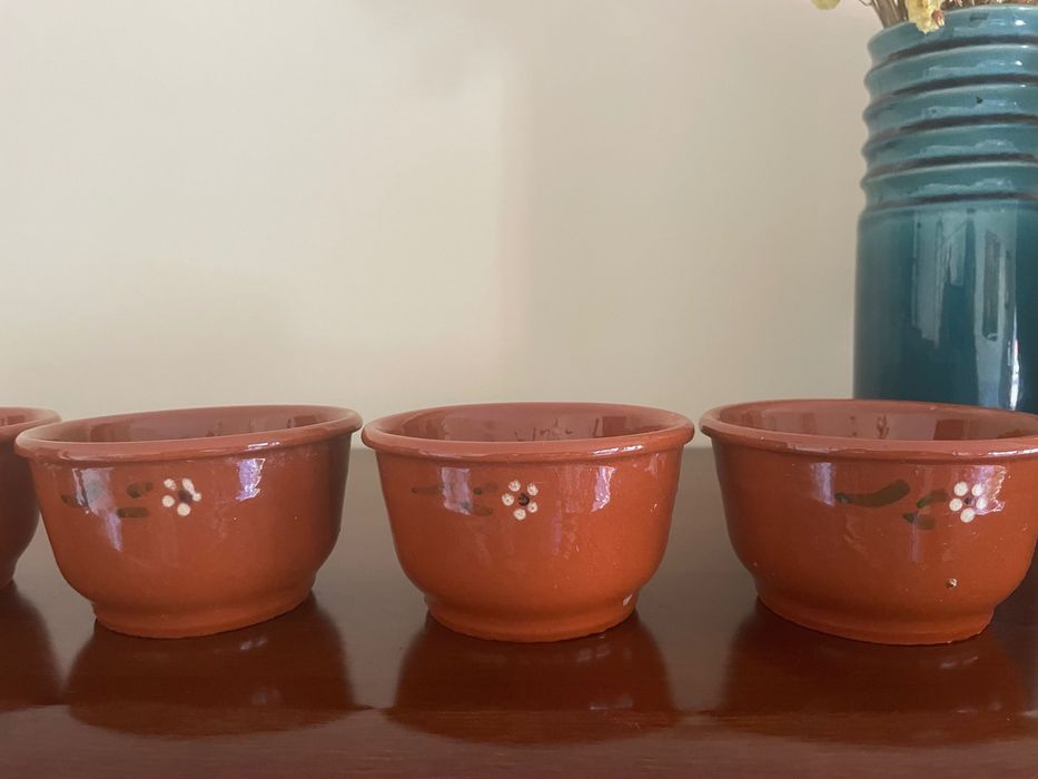 Canecas e malgas de barro