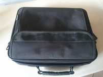 Torba czarna na laptop