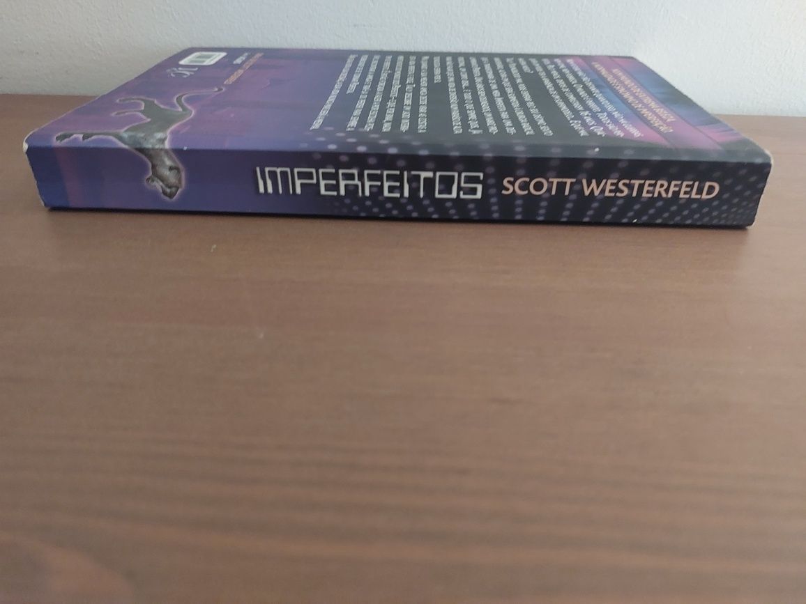 L " Uglies 1 - Imperfeitos " Scott Westerfeld (Opt. Estado)