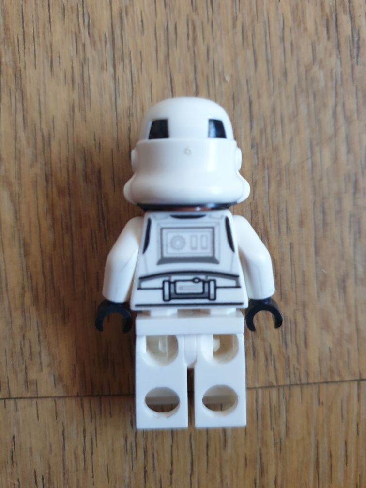 Figurka lego Imperial StormTrooper - Female, Dual Molded Helmet star w