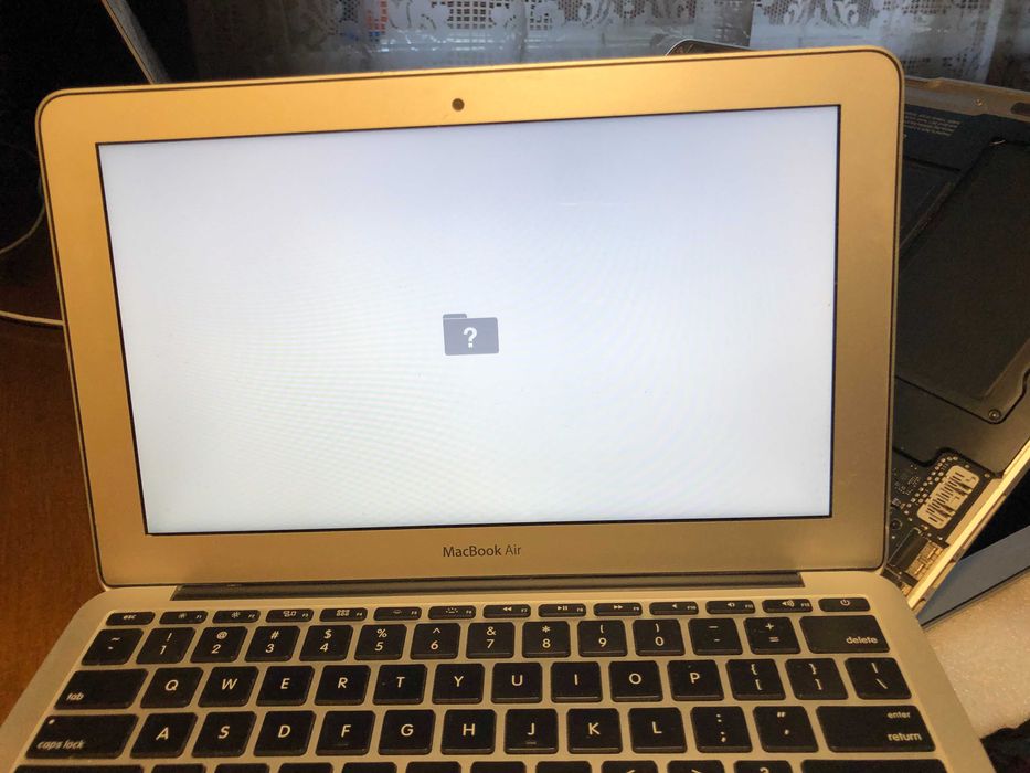 ноутбук APPLE Macbook Air Mid 2012 A1465 11" /i5/4gb/ ssd 64gb