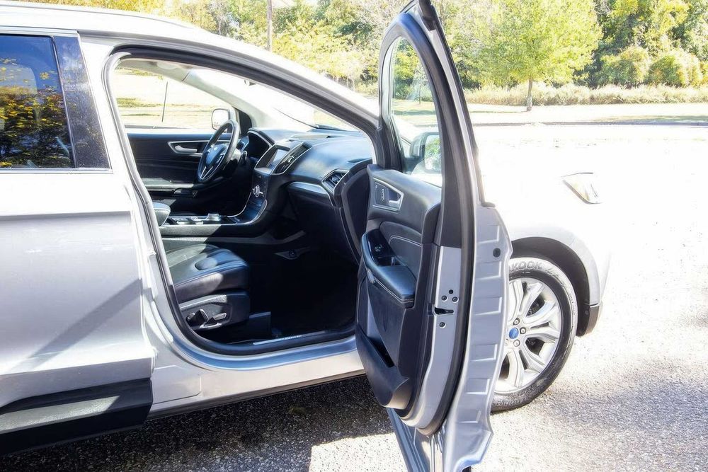 Ford Edge Titanium      2020