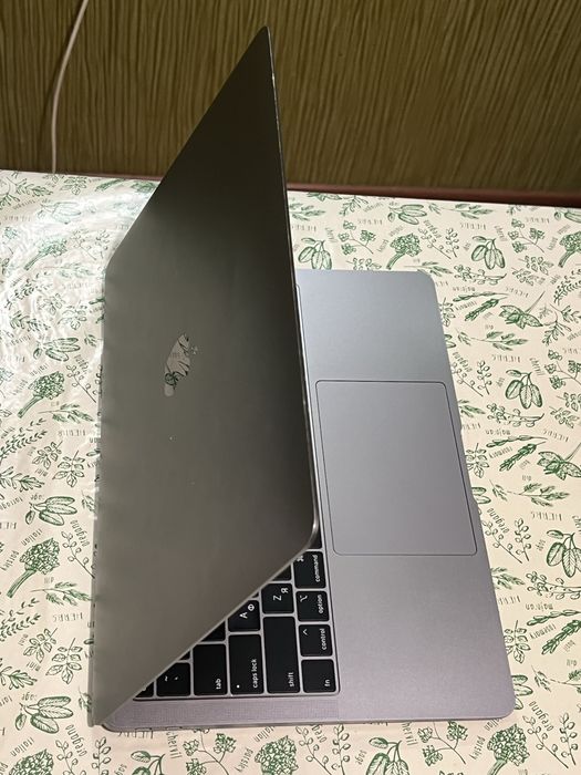 Macbook Air 2019 A1932 (АКБ потребує заміни)