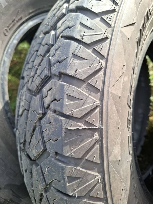 Шини зимові 225/70 r16 1 сезон відмінний стан.