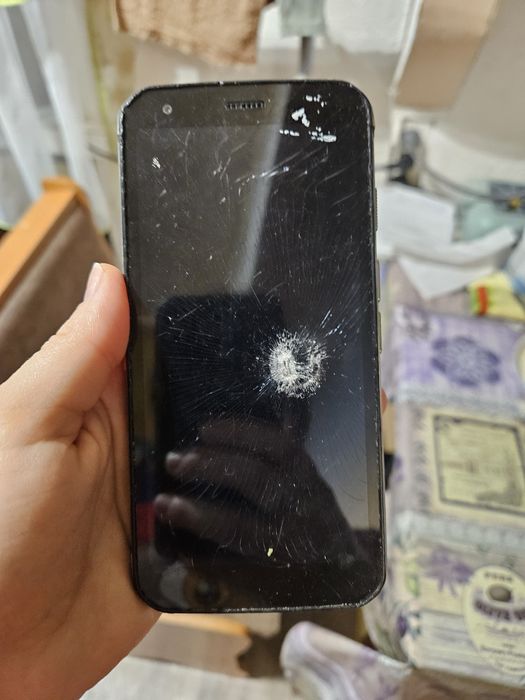 Телефон CAT S62 на запчастини