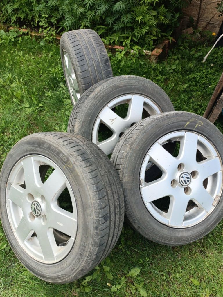 Koła felgi aluminiowe opony VW Polo r14 opony zimowe na zmianę