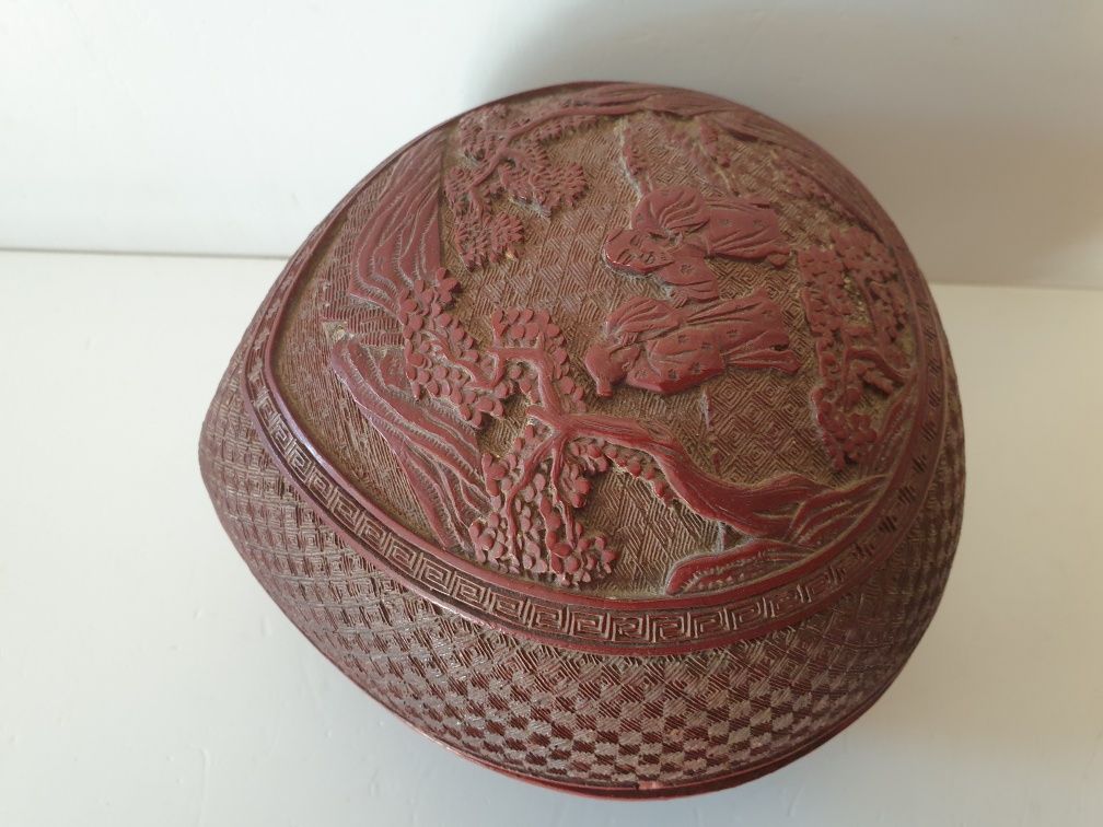 Magnífica antiga caixa de lacre esculpida asiática- Cinnabar box