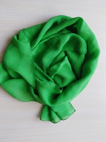Зеленый шифоновый шарфик
