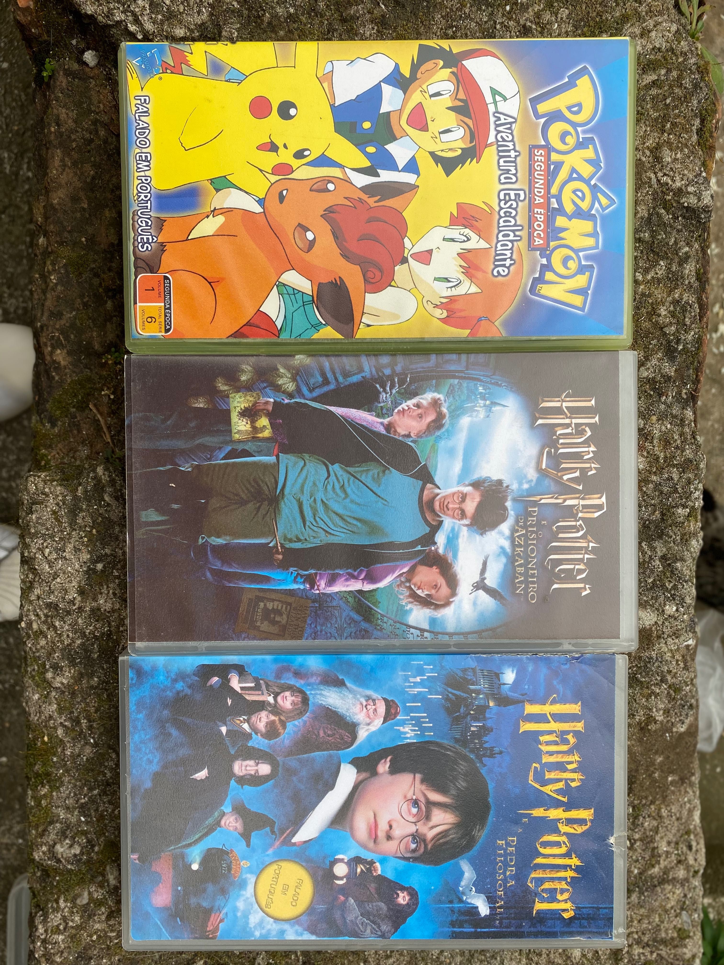 Cassetes vhs Pokémon, dragon ball entre outros