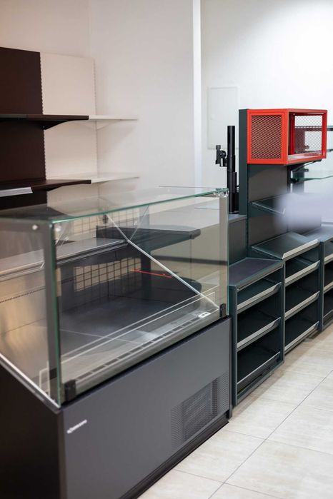 В НАЯВНОСТІ гастрономічна вітрина холодильна/торгове обладнання графіт