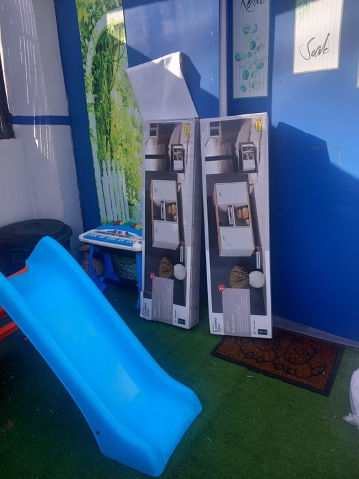 Vendo dois moveis de sala para tv. Cada movel 60€.