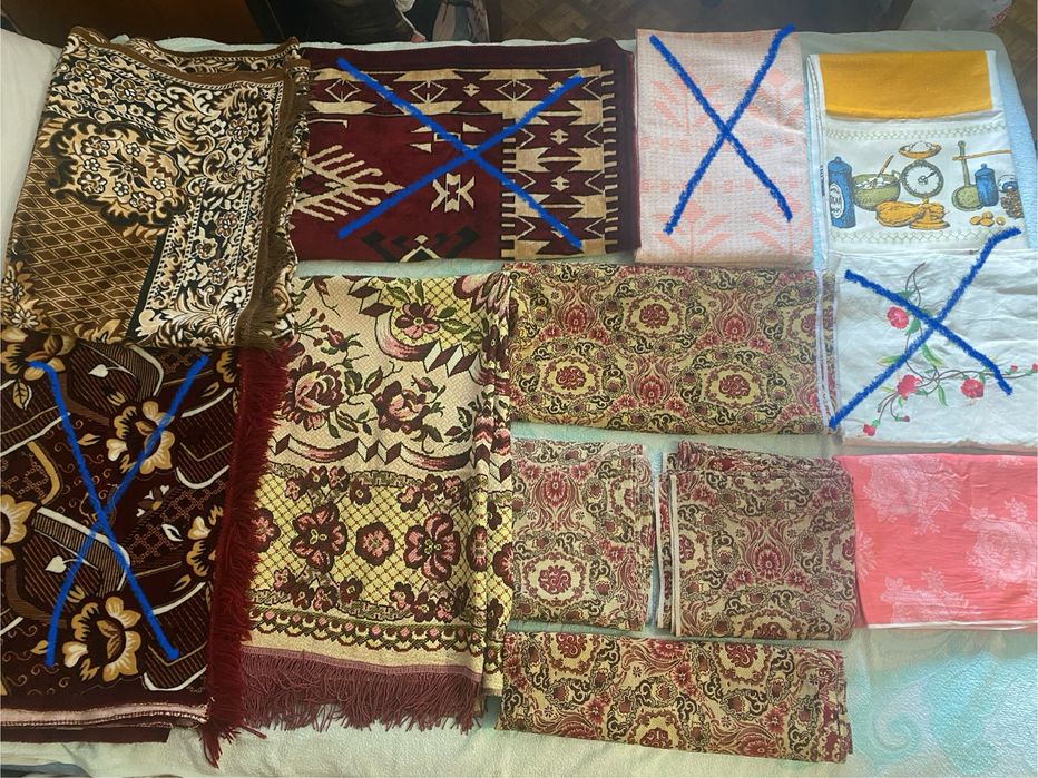 Дивандеки, покрывала, скатерти, подушки