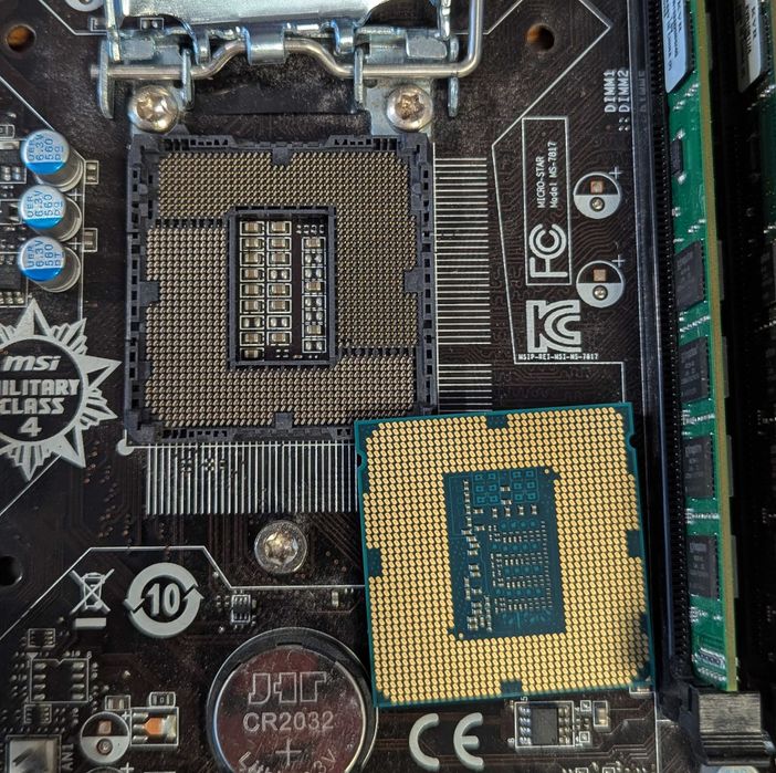 Комплект MSI h81m-e34 + Intel core i5-4460+8Gb ddr3 +кулер s1150
