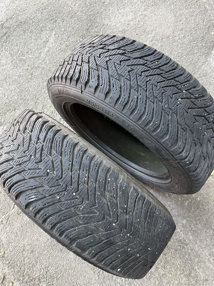 Зимова резина 215/55 R17