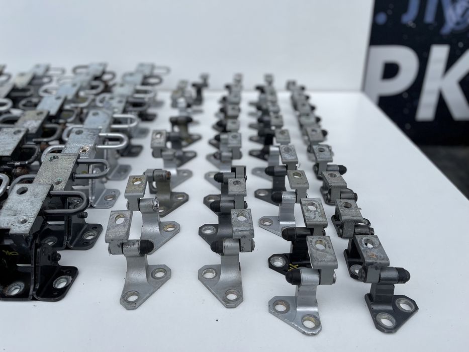 Петля двери передней задней Пассат б6 петля петлі дверей Vw Passat B6