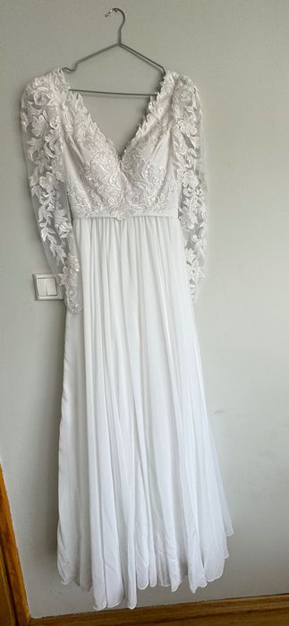 Suknia ślubna plus welon