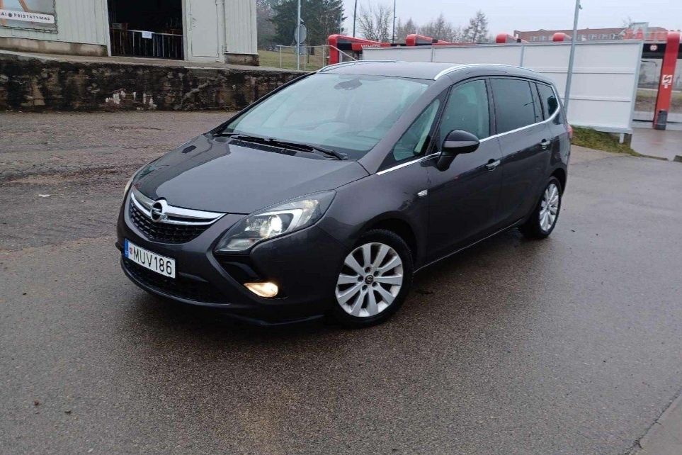 Opel zafira 1..9 Cosmo 253 76