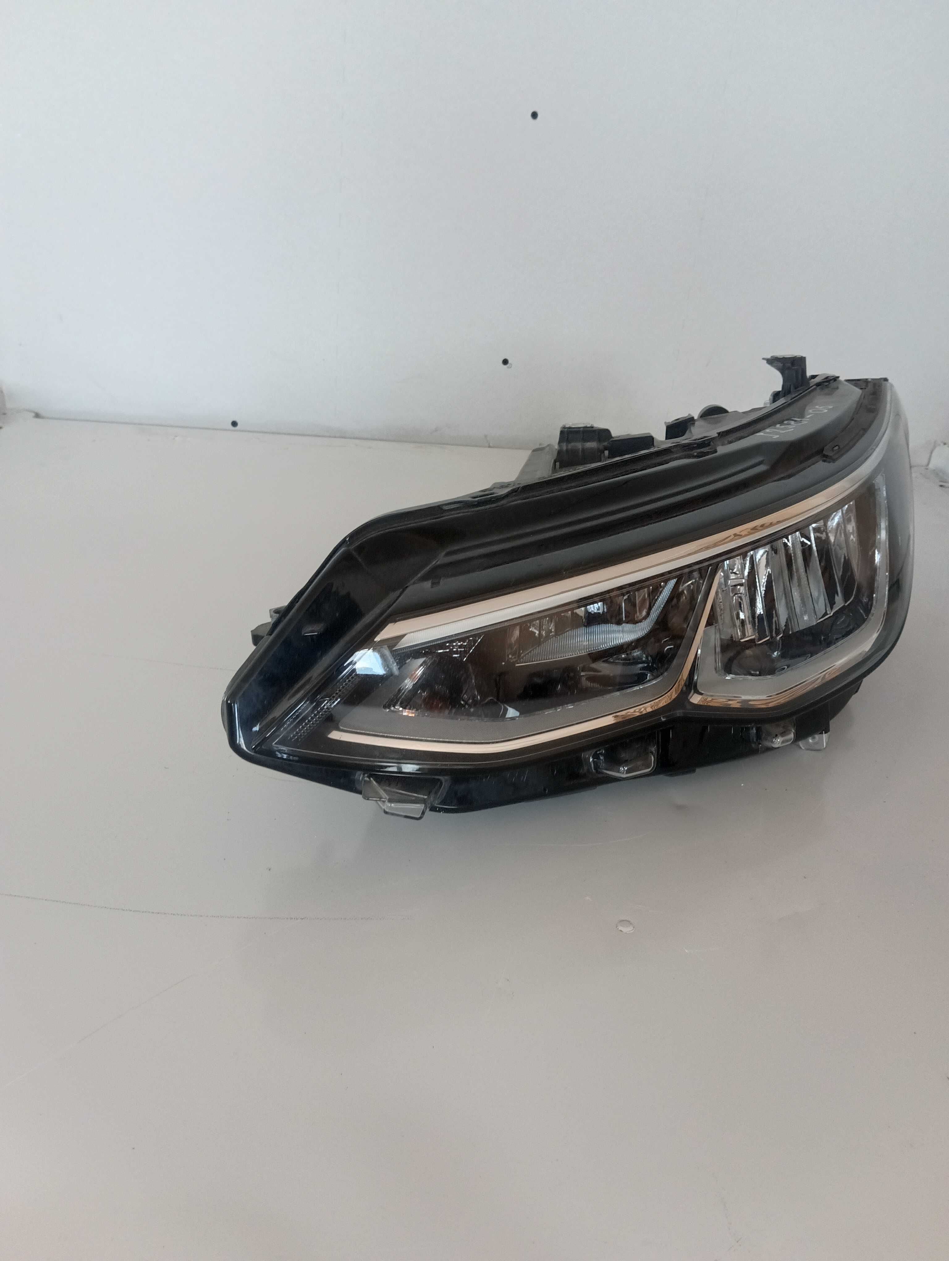 Lampa Reflektor Przedni Lewy VW Golf 8 Full LED J2581-06