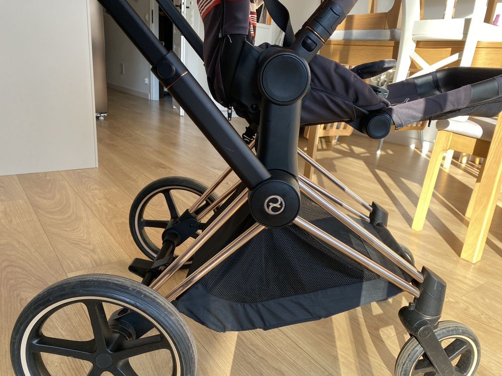 Cybex Priam 2.0 Spring Blossom Light Spacerowy