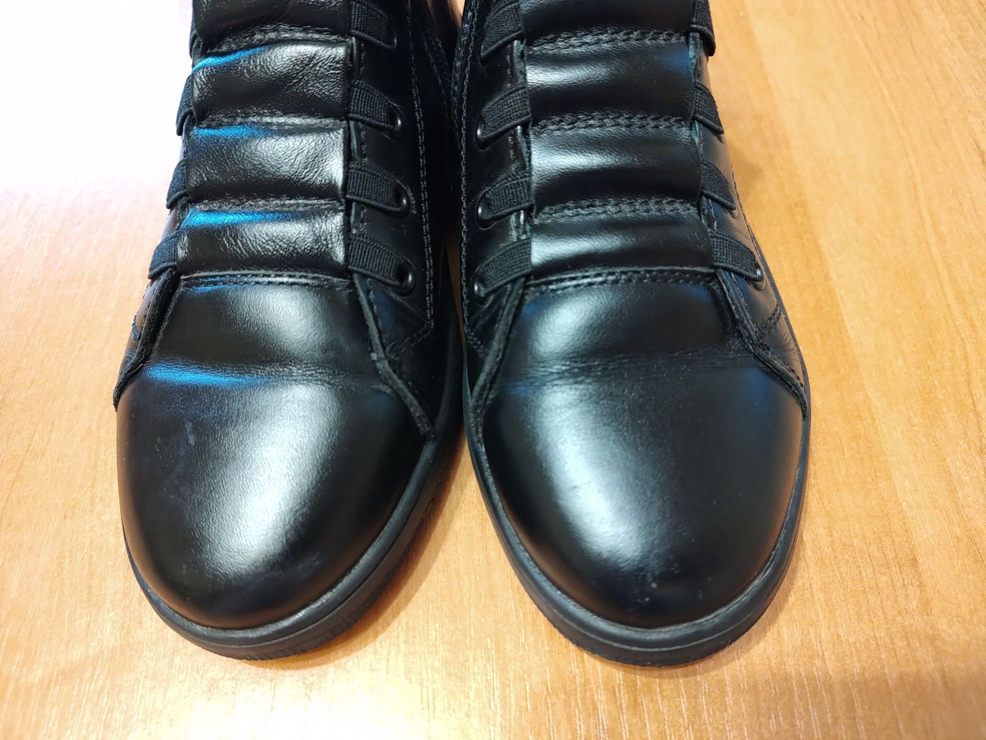 Кожанные демисезонные ботинки Kangfu 34 размер Туфли Полуботинки Кожа
