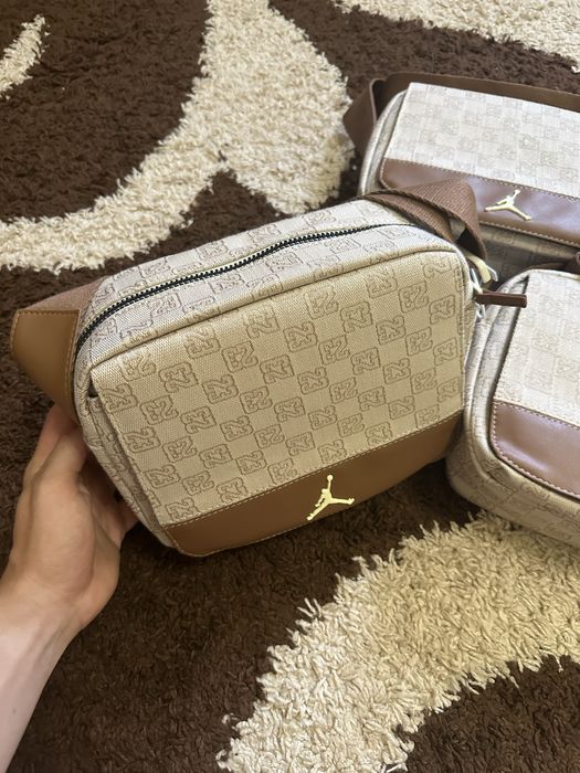 Сумка Air Jordan Monogram Crossbody | Nike, найк, джордан месенджер