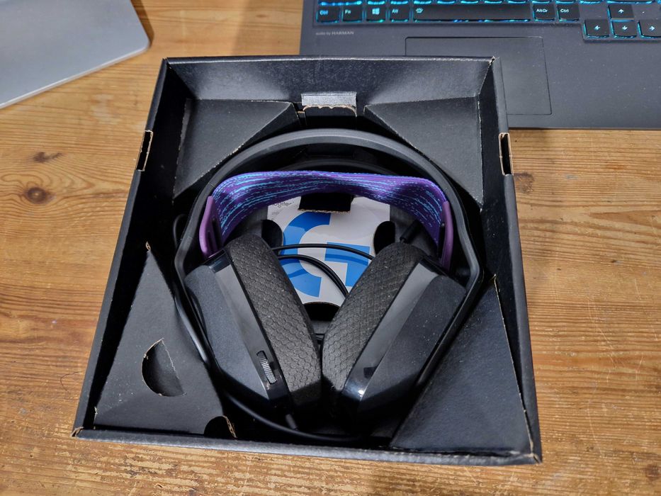 Słuchawki nauszne Logitech G335 (3685)