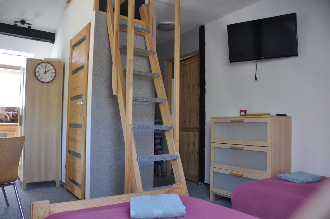 apartament z antresolą, parking - 10 minut do plaży zachodniej